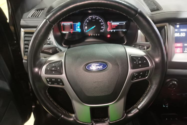 Used Ford Everest 2017 2.0T Gasoline Automatic 4x4 Luxury Edition 7 Seats
