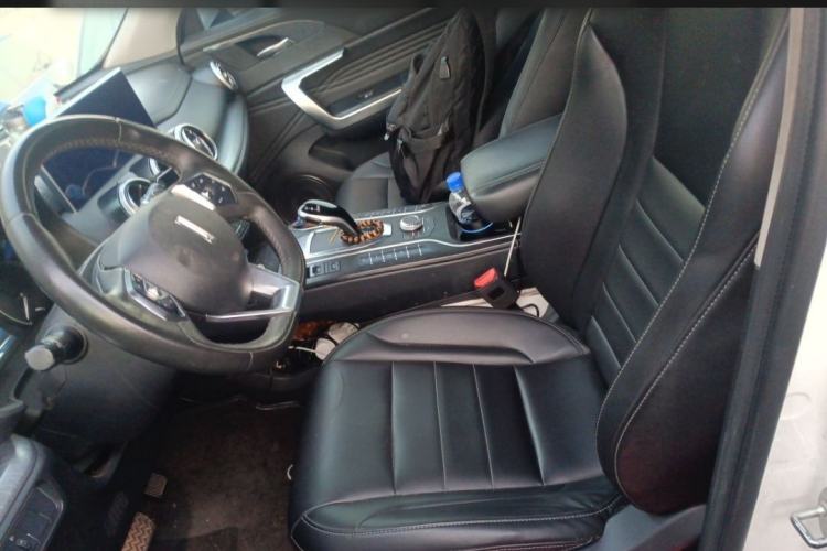 Used Wey VV5 2020 1.5T Two-Wheel Drive Color Pioneer
