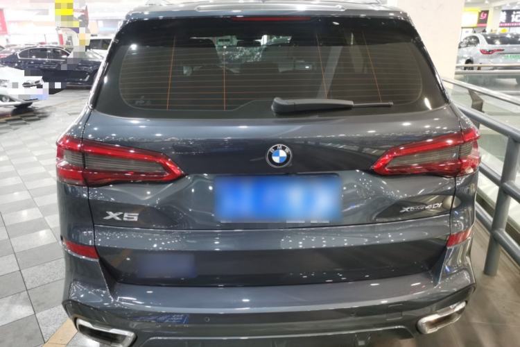 Used BMW X5 2019 xDrive40i Luxury Model with M Sport Package
