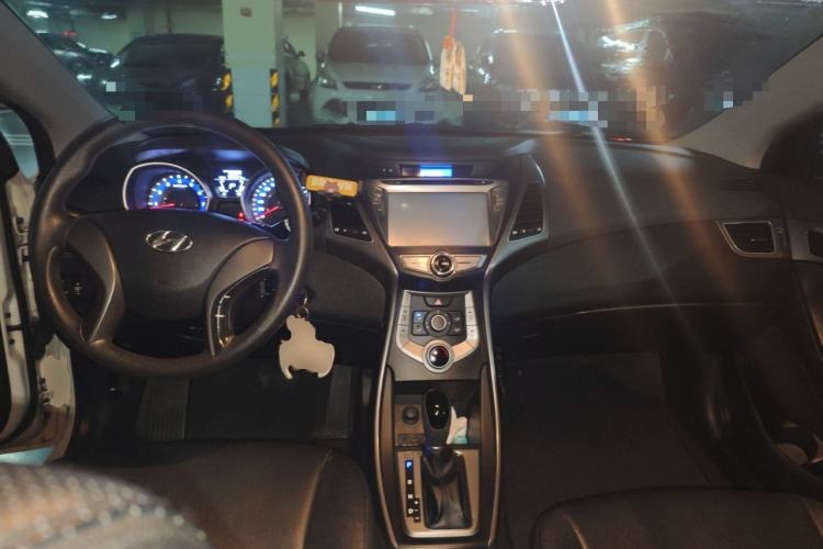 Used Hyundai Elantra 2015 1.6L Automatic Fashion Model
