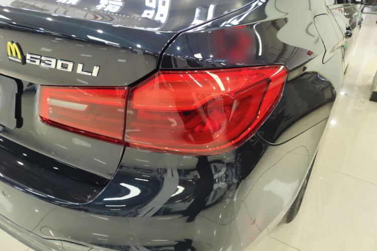 Used BMW 5 Series 2019 Facelifted 530Li Leading Edition M Sport Package
