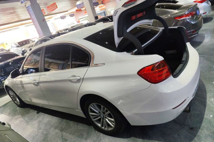 Used BMW 3 Series 2015 316Li Fashion Model
