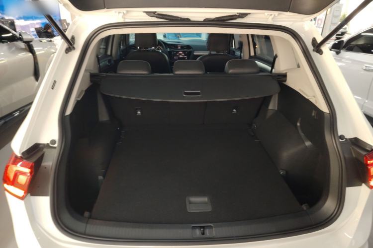 Used Volkswagen Tiguan L 2020 330TSI Automatic Two-Wheel Drive Panoramic Comfort Edition China VI Standard