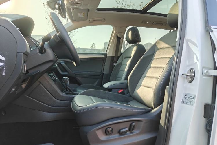 Used Volkswagen Tiguan L 2021 330TSI Automatic Two-Wheel Drive Smart Edition