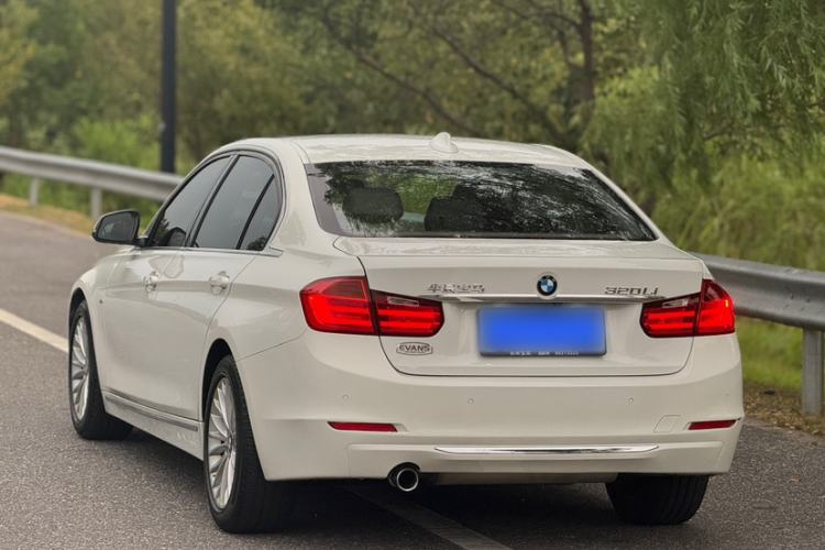 Used BMW 3 Series 2015 320Li Luxury Design Package
