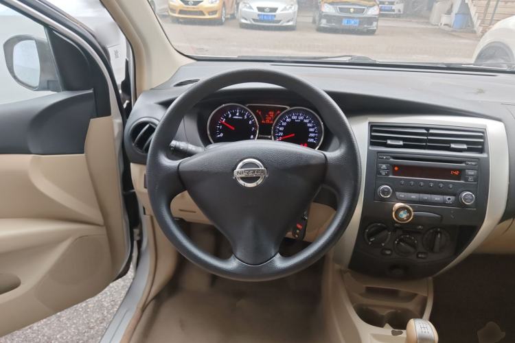 Used Nissan Livina 2015 1.6XE Manual Comfort Edition
