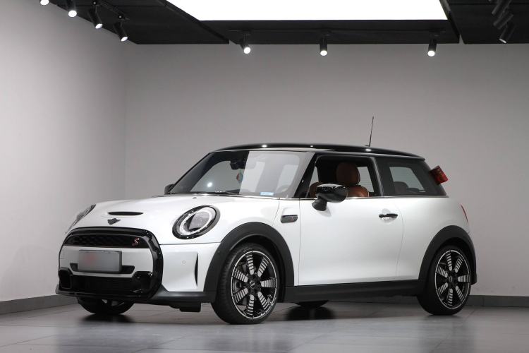 Used  MINI 2023 Updated 2.0T COOPER S Artist
