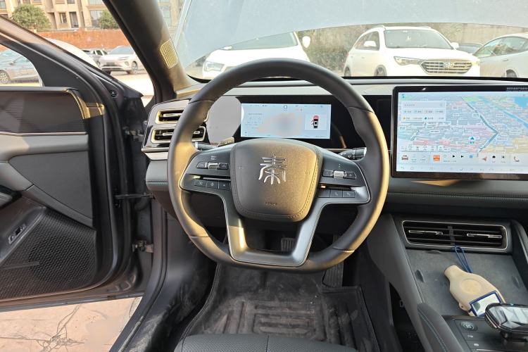 Used BYD Qin L 2025 DM-i Smart Drive 120KM Superior Model
