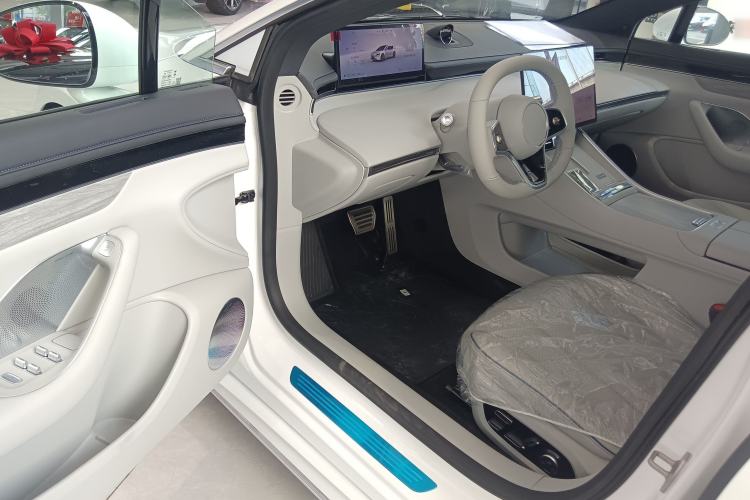 Used Hima Luxeed S7 2024 Pro Model
