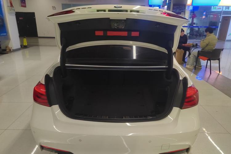 Used BMW 3 Series 2018 320i M Sport Package
