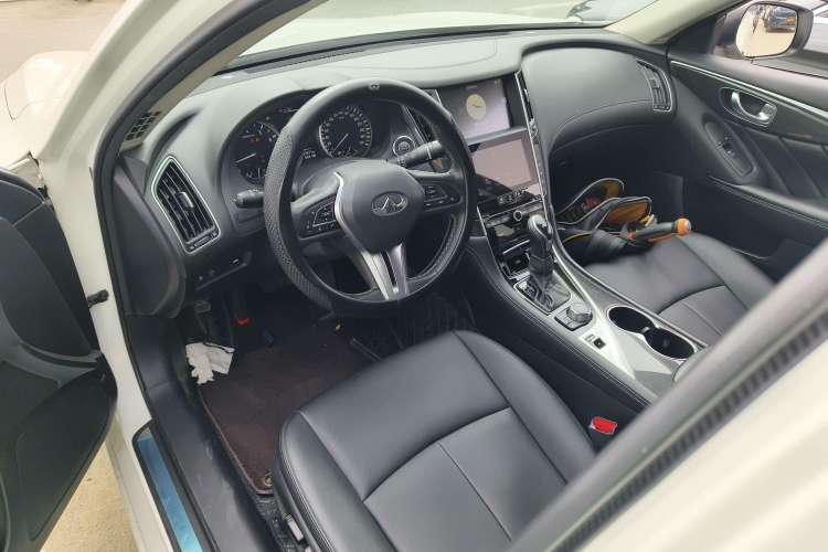 Used Infiniti Q50L 2018 2.0T Comfort Edition China VI Standard
