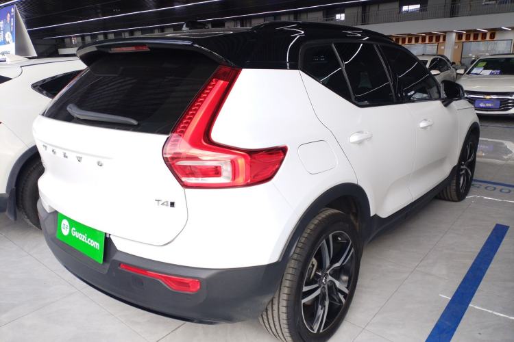 Used Volvo XC40 2021 T4 Four-Wheel Drive Smart & Sporty Edition
