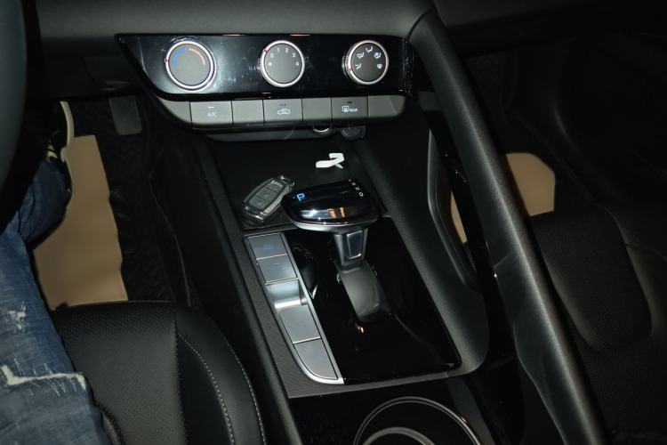 Used Hyundai Elantra 2023 1.5L CVT GLX Elite Edition
