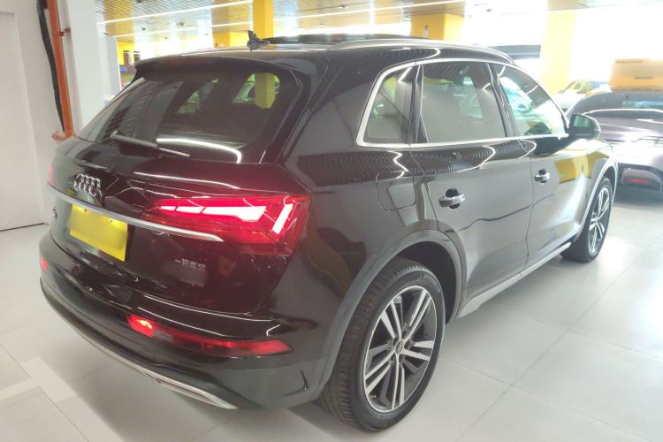 Used Audi Q5L 2022 40T Fashionable and Elegant Model
