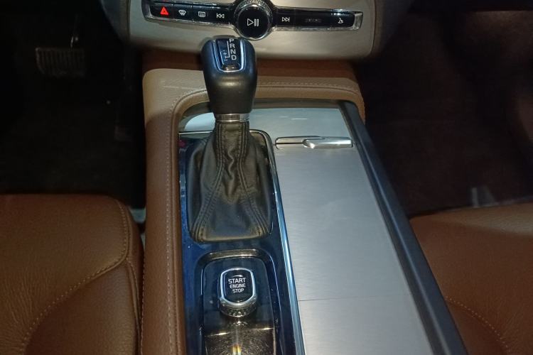 Used Volvo XC90 2019 T5 Zhiyi Edition 7-Seater China VI
