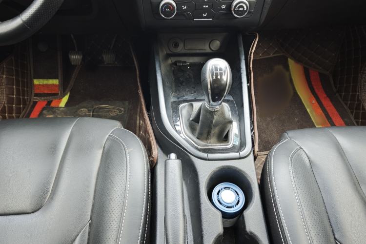 Used Dongfeng Fengon 580 2016 1.8L Manual Comfort Model
