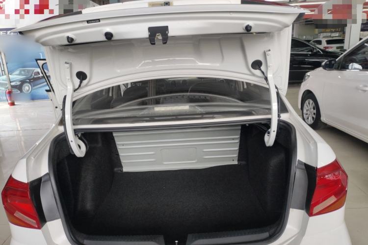 Used Volkswagen Jetta 2017 1.5L Manual Fashion Edition
