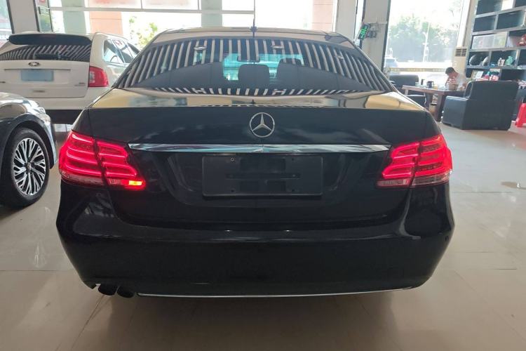 Used Mercedes-Benz E-Class 2014 E 260 L Luxury Model
