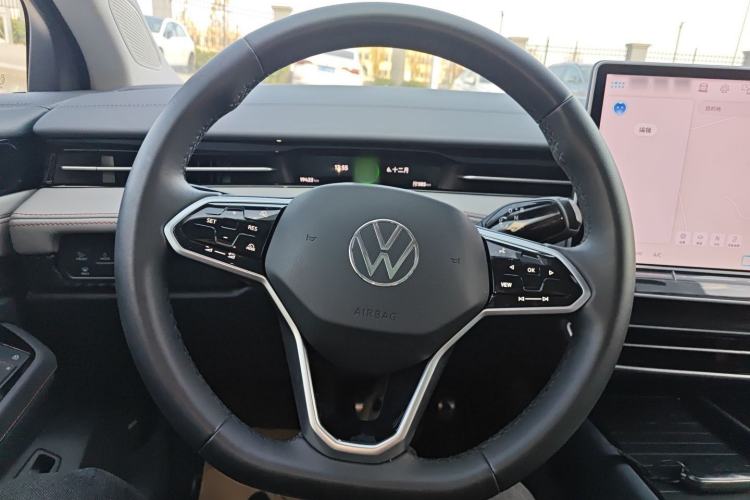 Used Volkswagen ID.7 VIZZION 2024 AIR model
