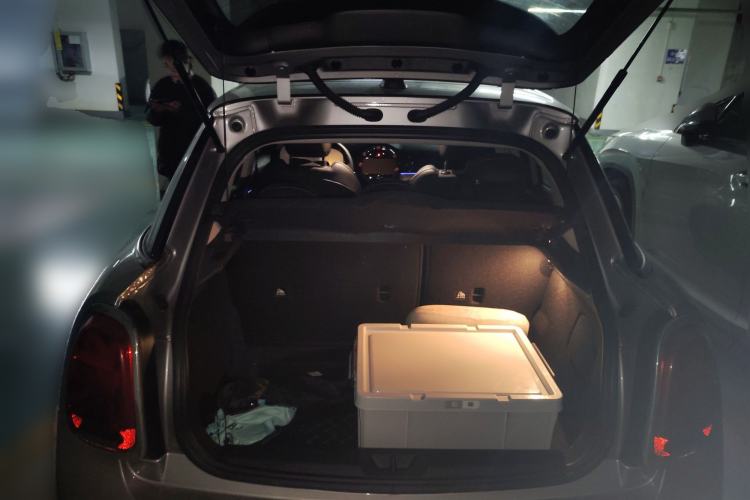 Used MINI MINI 2023 1.5T COOPER Artist Five-Door Edition
