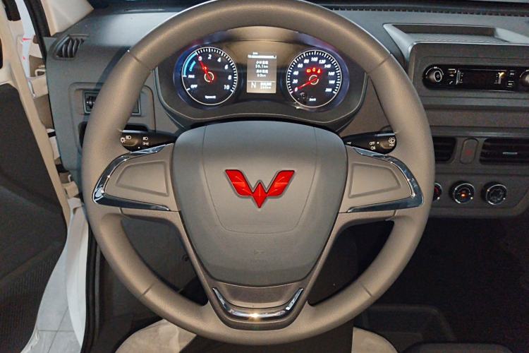 Used Wuling Yangguang 
