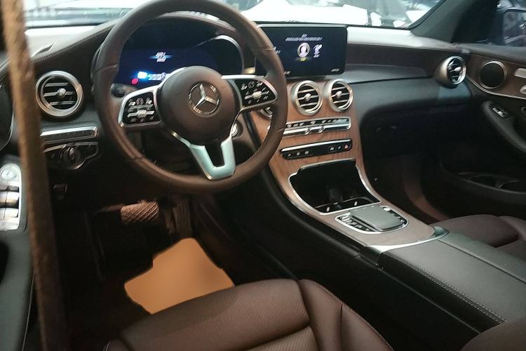 Used Mercedes-Benz GLC 2022 Second Facelift GLC 260 L 4MATIC Luxury Edition
