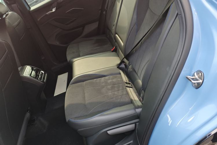 TDK.VehicleDetails.img