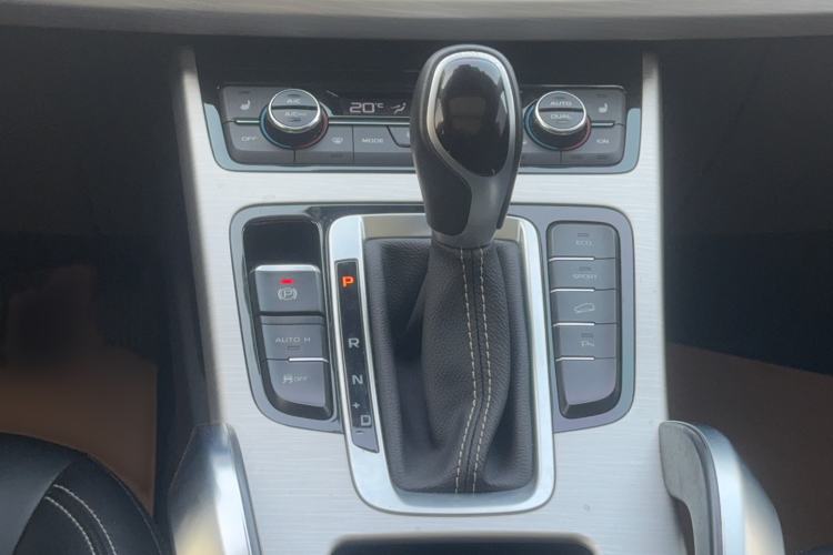 Used Geely Auto Emgrand X7 Sport 2018 1.8TD Automatic Two-Wheel Drive Smart 4G Connected Version