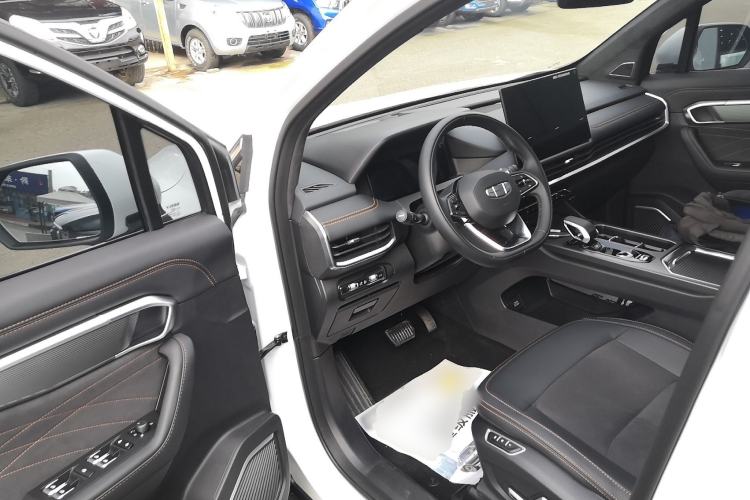 Used Geely Auto Haoyue L 2025 2.0T DCT Luxury Edition