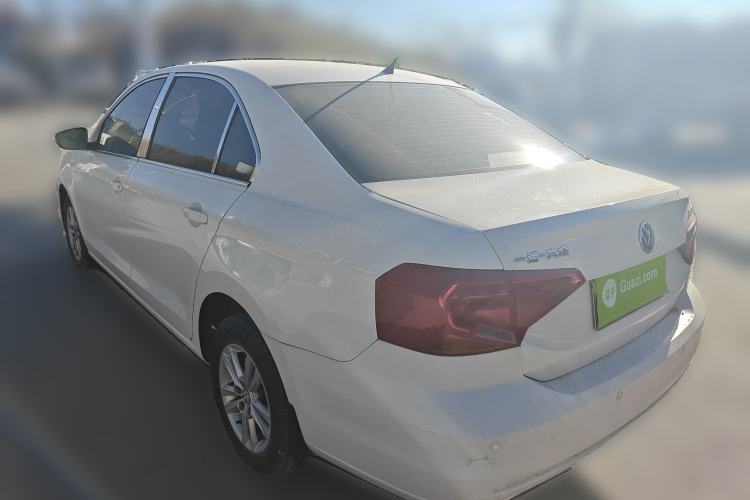 Used Volkswagen Jetta 2017 1.5L Manual Fashion Edition
