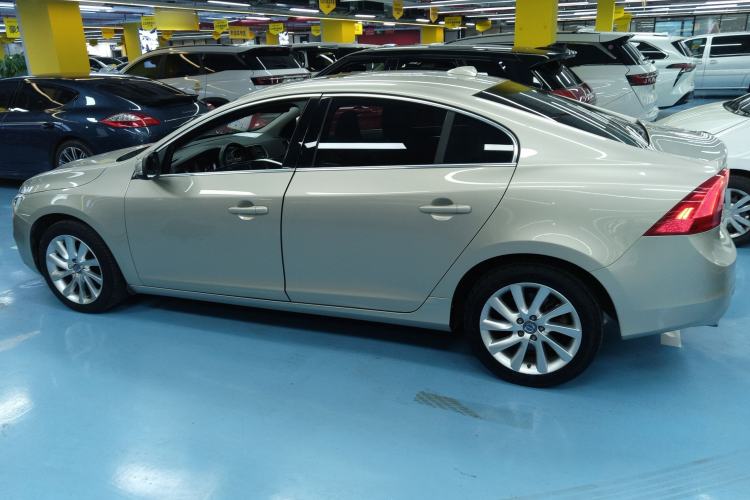 Used Volvo S60 2017 S60L T4 Smart Range Edition