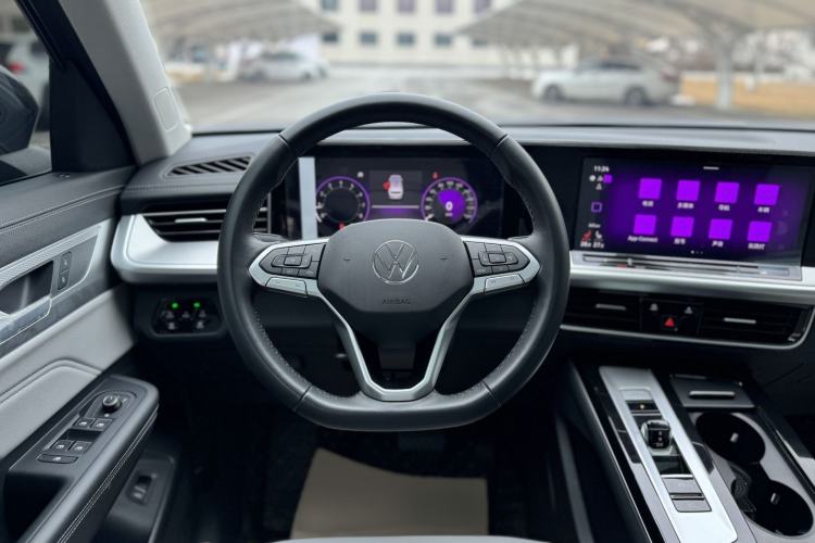 Used Volkswagen Talagon 2024 330TSI Luxury Touring Edition
