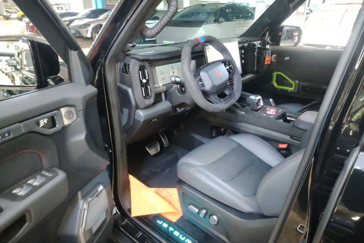 Used Jetour Traveler 2023 2.0T All-Wheel Drive Conquer PRO
