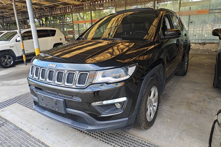 Used  Compass 2017 200T Automatic Enjoyment Version
