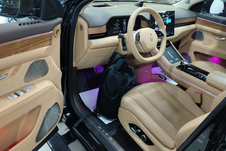 Used Hima AITO M7 2024 1.5T Intelligent Driving 4WD Ultra Version 6 Seats