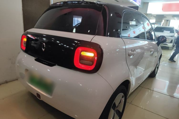 Used ORA Black Cat 2021 301 km Basic Version
