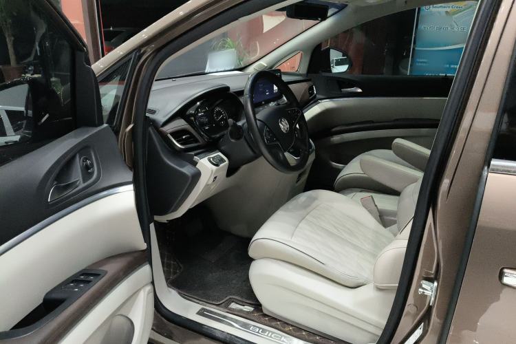 Used Buick GL8 2021 Land Cruiser Executive 652T Premium Model
