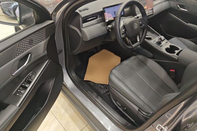 Used BYD Qin PLUS 2025 DM-i Smart Drive 120KM Superior Model