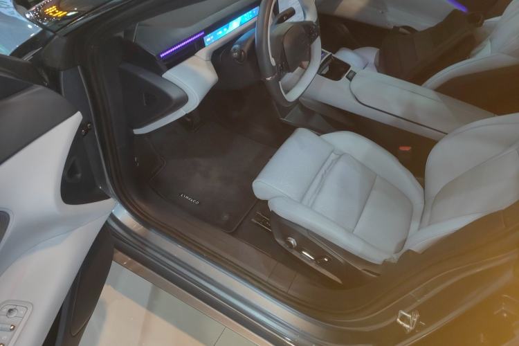 Used Lynk & Co Z10 2025 95 kWh 702 km All-Wheel Drive Intelligent Driving Ultra
