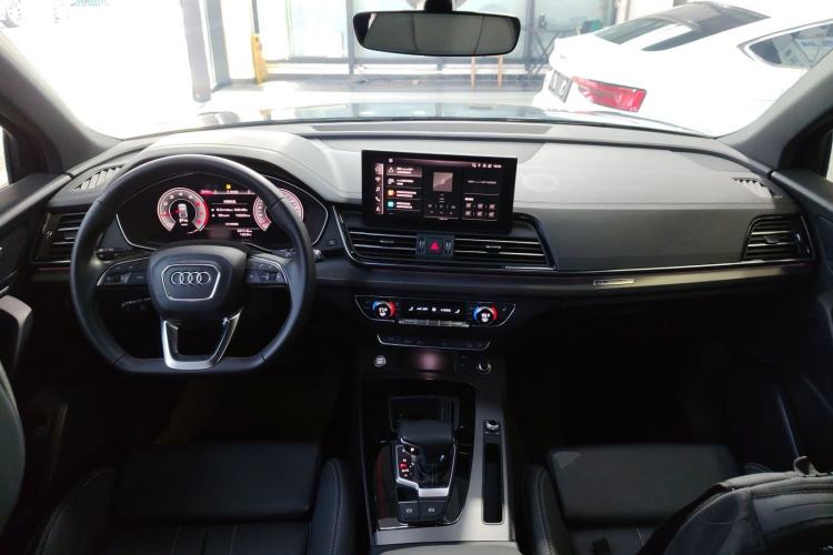 Used Audi Q5L 2023 40T Luxury Dynamic Model
