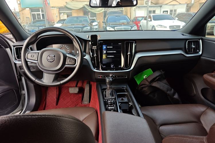 Used Volvo S60 2021 T4 Zhiyi Luxury Edition