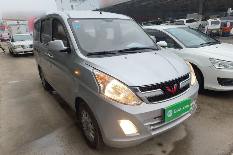 Used Wuling Rongguang V 2016 1.2L Standard Version
