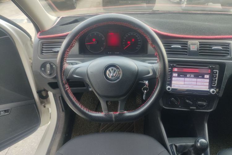 Used Volkswagen Santana 2016 1.4L Manual Fashion Edition