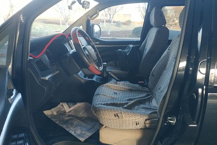 Used FORTHING Lingzhi 2023 M5L 1.6L Base Model 5 Seats
