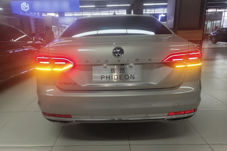 Used Volkswagen Phideon 2018 Revised Version 380TSI Two-Wheel-Drive Flagship Edition
