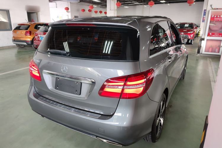 Used Mercedes-Benz B-Class 2017 B 200 Fashion Model
