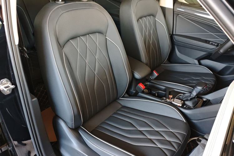 Used Volkswagen Tiguan L 2023 Restyled 330TSI Automatic Two-Wheel Drive R-Line Enhanced Comfort Version
