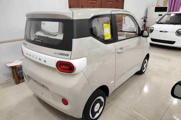 Used Wuling Hongguang MINIEV 2024 3rd Generation 215km Youth Edition
