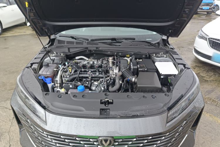 Used Changan Eado 2025 Blue Whale 1.5T 500Bar Prestige Model
