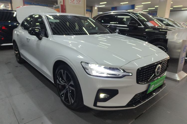 Used Volvo S60 2025 B5 Zhiya Sport Edition